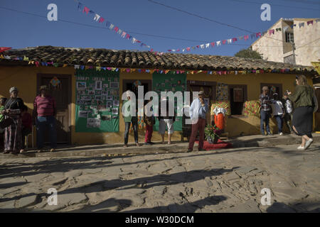 Sao Thome Das Letras, Minas Gerais, Brésil - Juillet 6, 2019 : Down Street Party, fête de la communauté noire. Banque D'Images