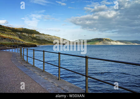 Dorset UK,,Lyme Regis,les crachats et Charmouth de la plage d'East Cliff, Promenade Banque D'Images