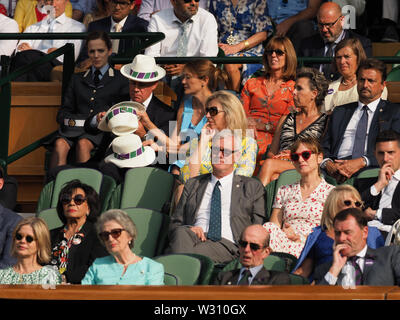 Londres, Royaume-Uni. 10 juillet, 2019. Londres, ANGLETERRE - 10 juillet : MenÕs des célibataires Quart de finale match pendant neuf jours des championnats - Wimbledon 2019 au All England Lawn Tennis et croquet Club le 10 juillet 2019 à Londres, en Angleterre. Personnes : atmosphère royale VIP Box Crédit : tempêtes Media Group/Alamy Live News Banque D'Images