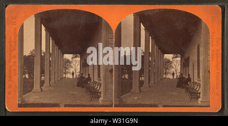 Portique à l'avant de l'hôtel particulier à Mt Vernon, par N G Johnson Banque D'Images