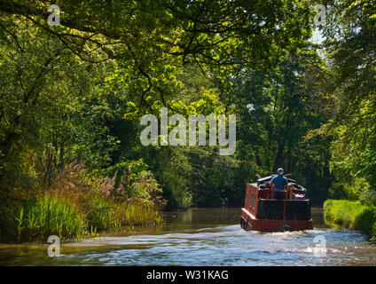 Bateau sur le canal de Llangollen Canal près de Whitchurch, Shropshire. Banque D'Images