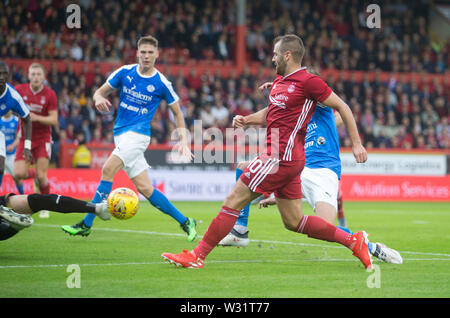 Niall McGinn d'Aberdeen et d'autre marque son premier but au cours de la Ligue Europa, Premier tour de qualification à Pittodrie Stadium, Aberdeen. Banque D'Images