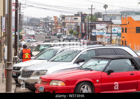 ENSENADA, MEXIQUE - MAI, 31, 2015 : Street view d'Ensenada Mexique, situé à 80 km au sud de San Diego en Basse Californie. Banque D'Images