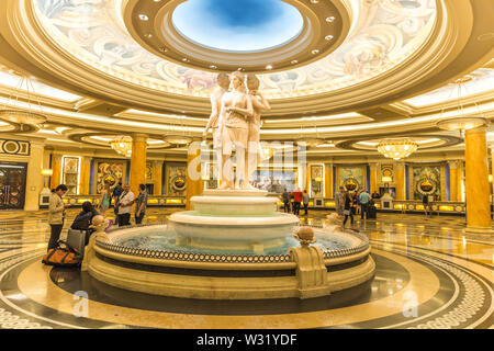 LAS VEGAS, USA - 28 MAI 2015 : l'intérieur du Palais Césars à Las Vegas. Le Caesars Palace est un hôtel de luxe et un casino situé sur le Strip de Las Vegas bl Banque D'Images