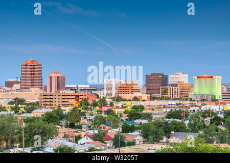 Albuquerque, Nouveau Mexique, USA Centre-ville paysage urbain au crépuscule. Banque D'Images