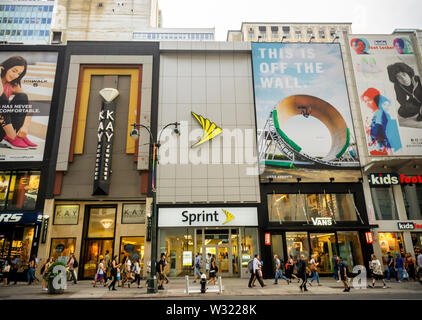 Un magasin de l'Herald Square à New York le Mardi, Juillet 2, 2019. (© Richard B. Levine) Banque D'Images