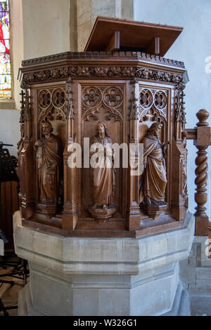 Sculpté, chaire de l'église St Wendreda, mars. Banque D'Images