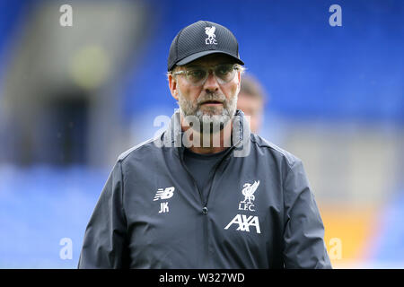 Birkenhead, UK. 11 juillet, 2019. Manager de Liverpool Jurgen Klopp regarde sur. La pré-saison match amical de football, Tranmere Rovers v Liverpool au Prenton Park à Birkenhead, Wirral le jeudi 11 juillet 2019. Ce droit ne peut être utilisé qu'à des fins rédactionnelles. Usage éditorial uniquement, licence requise pour un usage commercial. Aucune utilisation de pari, de jeux ou d'un seul club/ligue/dvd publications. Photos par Chris Stading/Andrew Orchard la photographie de sport/Alamy live news Crédit : Andrew Orchard la photographie de sport/Alamy Live News Banque D'Images