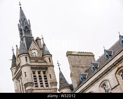 Style classique en granit par James Burn, Aberdeen Sheriff Court et tour de ville, Castle Street, Aberdeen, Écosse, Royaume-Uni Banque D'Images