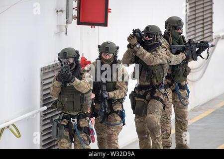 Des soldats des forces spéciales de la marine polonaise, Jednostka Wojskowa Formoza (unité militaire Formoza) au cours d'exercices à Gdynia, Pologne. 27 juin 2019 © Wojciech Banque D'Images