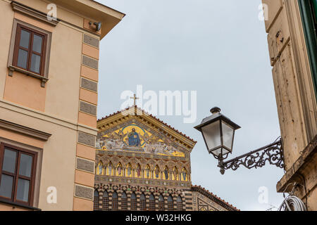 Avant de la cathédrale d'Amalfi Banque D'Images