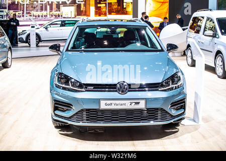 Genève, mars 2019 VW Volkswagen Golf R-Line MK7 MQB 7e gen combi, Salon de Genève, voiture familiale produite par Volkswagen Banque D'Images