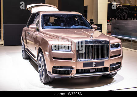 Genève, mars 2019 Nouvelle Rolls-Royce Bespoke Cullinan, International de l'Automobile de Genève, en haut la main-verso véhicule fabriqué par Rolls-Royce Mo Banque D'Images