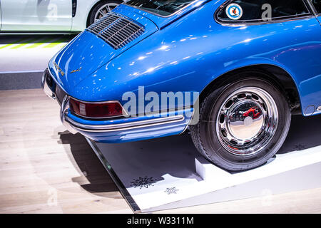 Genève, mars 2019 vintage Porsche 911 2.0 Coupé 1965 brillant brillant vieille voiture rétro classique, de l'Automobile de Genève, Porsche Museum Banque D'Images