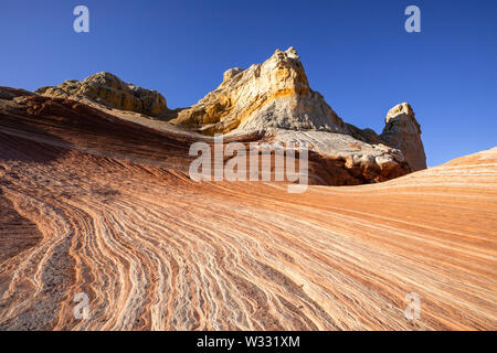 Castle Rock à White Pocket à Vermillion Cliffs National Monument, Arizona, États-Unis d'Amérique Banque D'Images