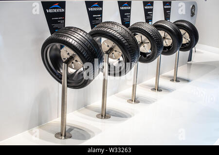 Genève, mars 2019 Vredestein été, hiver, toutes saisons pneu, jante en aluminium avec des pneus tubeless, Genève International Motor Show, produit par Vredestein Banque D'Images