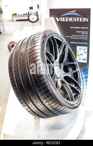 Genève, mars 2019 Vredestein été, hiver, toutes saisons pneu, jante en aluminium avec des pneus tubeless, Genève International Motor Show, produit par Vredestein Banque D'Images