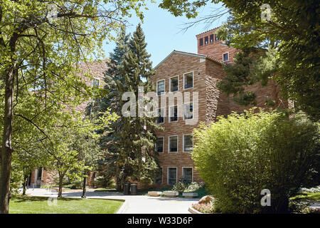 Boulder, Colorado - 11 juillet 2019: Belle architecture et terrain sur le campus de l'Université du Colorado Boulder. Banque D'Images