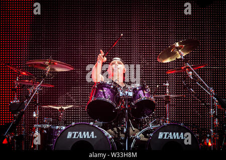 Copenhague, Danemark. 11 juillet, 2019. Copenhague, Danemark. Juillet 11th, 2019. Le groupe de heavy metal américain Metallica effectue des concerts en direct à Telia Parken de Copenhague. Ici le batteur Lars Ulrich est vu sur scène. (Photo crédit : Gonzales Photo/Alamy Live News Banque D'Images