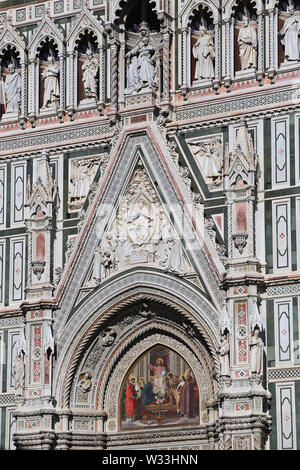 FLORENCE, ITALIE - 27 août 2018 : la cathédrale de Florence (Il Duomo di Firenze) Le 27 août 2018 à Florence, en Italie. Florence est la plus grande ville de tus Banque D'Images