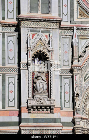 FLORENCE, ITALIE - 27 août 2018 : la cathédrale de Florence (Il Duomo di Firenze) Le 27 août 2018 à Florence, en Italie. Florence est la plus grande ville de tus Banque D'Images