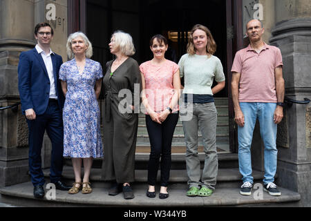 Les manifestants se rassemblent sur le changement climatique à l'extérieur Ville de London magistrates' court où 35 manifestants sont dues à apparaître suite à l'extinction des dernières manifestations de rébellion à Londres. Banque D'Images