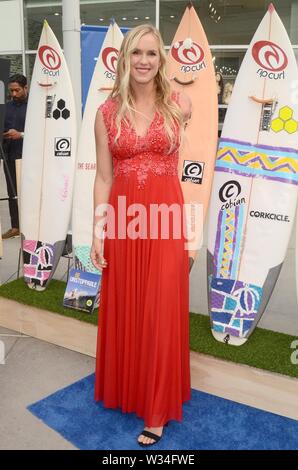 Los Angeles, CA, USA. 09 juillet 2019. Bethany Hamilton aux arrivées de Bethany Hamilton : Premiere imparable, ArcLight Hollywood, Los Angeles, CA, le 9 juillet 2019. Credit : Priscilla Grant/Everett Collection/Alamy Live News Banque D'Images