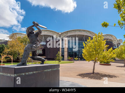 Statue de Sir Donald Bradman en dehors de l'Adelaide Oval, Adélaïde, Australie du Sud, Australie Banque D'Images