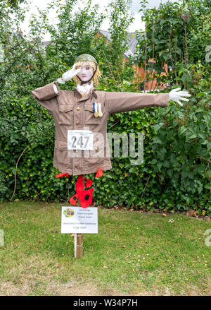 Une exposition à la fête de l'Épouvantail Garstang. Temps de guerre commémorant l'épouvantail, hommes et femmes Banque D'Images