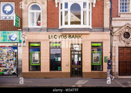 La Lloyds Bank, succursale de la rue Haute, Stourbridge West Midlands, Royaume-Uni Banque D'Images