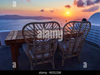 Sur la Caldera de Fira près de Oia, Santorin, Grèce au 02 juin 2019.. © Peter Schatz / Alamy Stock Photos Banque D'Images