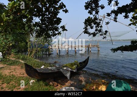 Les filets de pêche chinois à fort Kochi (Cochin), Kerala, Inde Banque D'Images