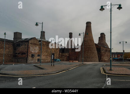 Typique du paysage industriel de Stoke-on-Trent, un four à bouteilles ou un four à bouteilles, 'Bottle' se réfère à la forme de la structure Banque D'Images