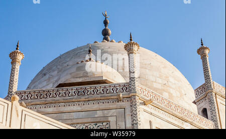 Le Taj Mahal à Agra, Uttar Pradesh, Inde. Banque D'Images