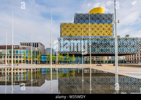 Birmingham New Centenary Square et bibliothèque Banque D'Images