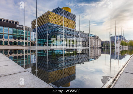 Birmingham New Centenary Square et bibliothèque Banque D'Images