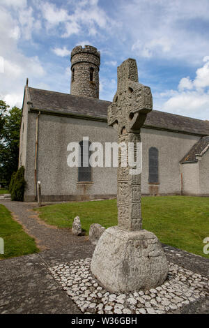 Irlandais en granit croix hautes de Castledermot, dans le comté de Kildare, Irlande Banque D'Images