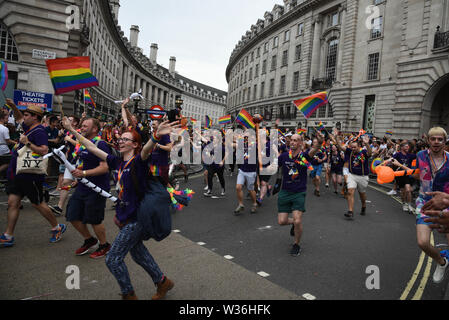 La célèbre Pride Parade le 6 juillet à Londres, Royaume-Uni Banque D'Images