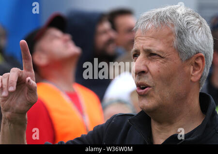 Hardheim, Allemagne. 12 juillet, 2019. L'entraîneur Lucien Favre Dortmund est sur le terrain avant le match. Credit : Karl-Josef Opim/dpa/Alamy Live News Banque D'Images