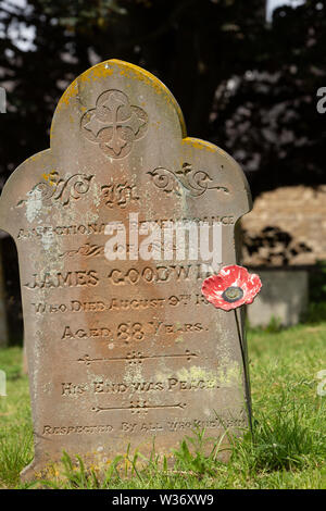 Le cimetière de St Mary Magdalene, Geddington Banque D'Images