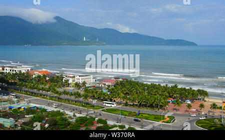 Da nang, Vietnam - Mai 18, 2019. Belle ville près de la mer bleue à journée ensoleillée à Da nang, Vietnam. Banque D'Images