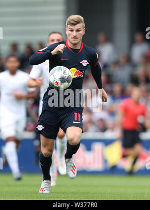12 juillet 2019, l'Allemagne (allemand), Leipzig : Soccer, test matches : RB Leipzig - FC Zürich : Leipzig's Timo Werner s'exécute avec la balle. Photo : Ronny Hartmann/dpa Banque D'Images