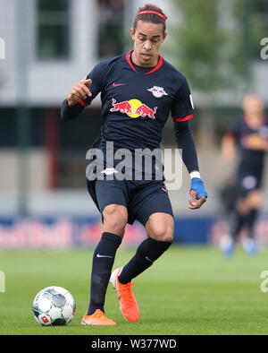 12 juillet 2019, l'Allemagne (allemand), Leipzig : Soccer, test matches : RB Leipzig - FC Zürich : Leipzig's Yussuf Poulsen s'exécute avec la balle. Photo : Ronny Hartmann/dpa Banque D'Images