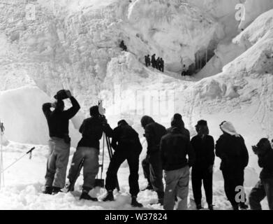 Tournage de 'Scott' de l'Antarctique sur l'emplacement, publié en 1948 Banque D'Images