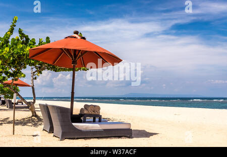 Paradis plage de Geger sur l'île de Bali en Indonésie Banque D'Images