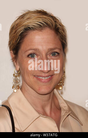 Edie Falco 2008 Photo de John Barrett/CelebrityArchaeology.com Banque D'Images