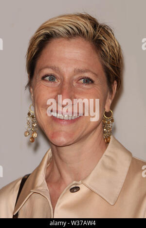 Edie Falco 2008 Photo de John Barrett/CelebrityArchaeology.com Banque D'Images