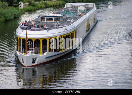 Potsdam, Allemagne. 12 juillet, 2019. Le bateau d'excursion voiles Sanssouci sur la Havel. Credit : Monika Skolimowska/dpa-Zentralbild/ZB/dpa/Alamy Live News Banque D'Images