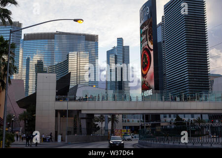 Strip de Las Vegas, casino et hôtels vue sur la ville à l'architecture moderne et les magasins de luxe Banque D'Images