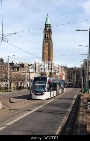 Tramway d'Édimbourg 253 at West end Princes Street d'Édimbourg avec un York Place - Edinburgh Airport Service Banque D'Images
